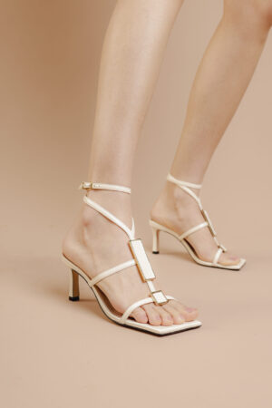 Sandália Vicenza Salto Médio Off-White Couro Verniz 7cm